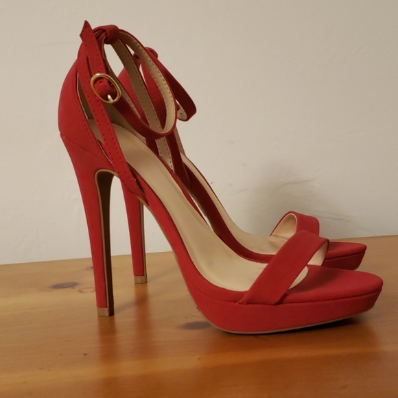 Shoes - Picture 2 of 3